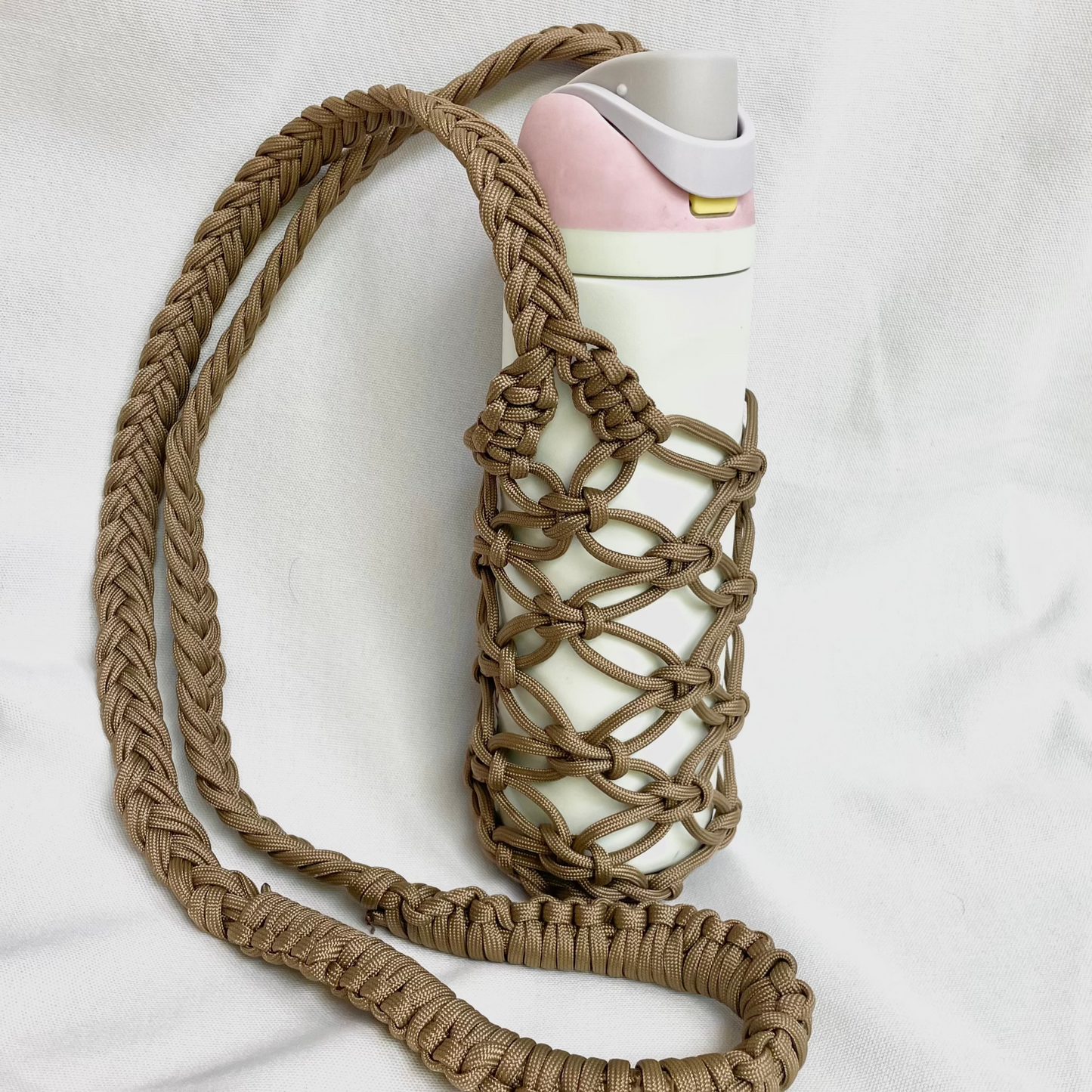 MacraMAKE a Bottle Holder with us!