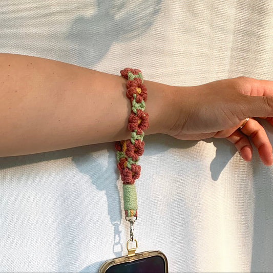 MacraMAKE a Phone Case Wristlet with us!